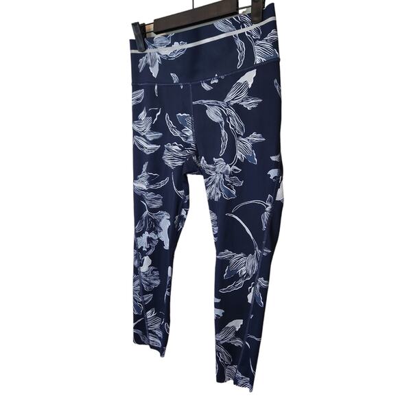 Athleta Floral Sonic Athletic Capri Navy Small - Picture 8 of 11